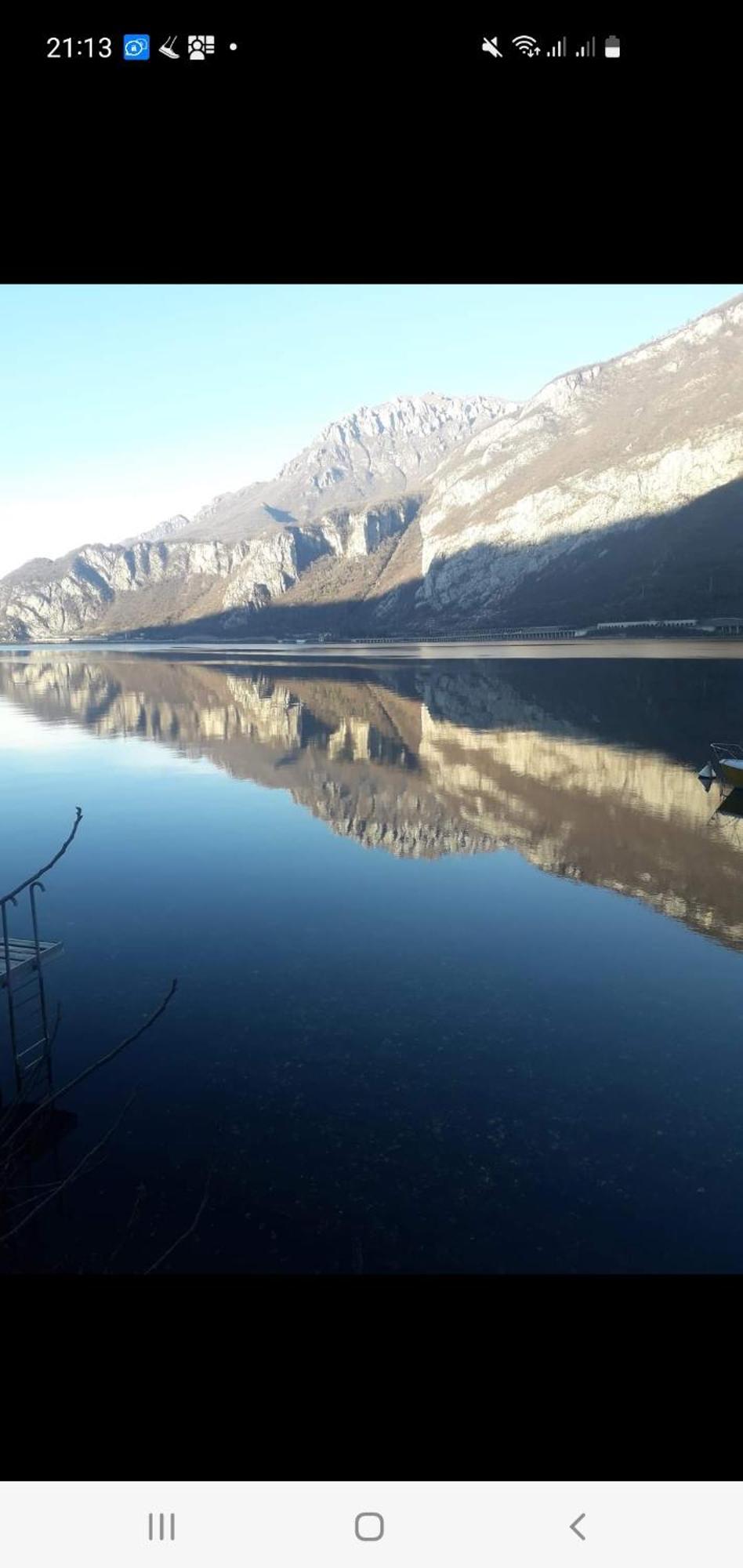 L For Lake Mandello del Lario Room photo